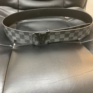 Louis Vuitton Men's Belt